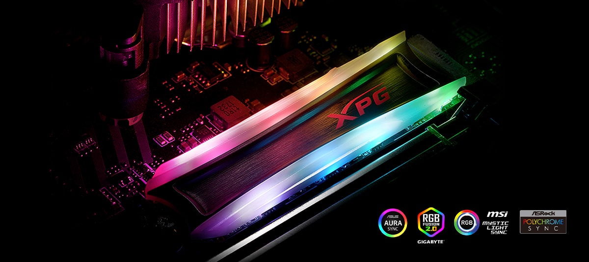 A SPECTRIX S40G installed on the motherboard, with RGB lighting turned on. Placed on the bottom right are logos of Asus Aura Sync, Gigabyte RGB Fusion, MSI Mystic Light Sync and ASRock Polychrome Sync.